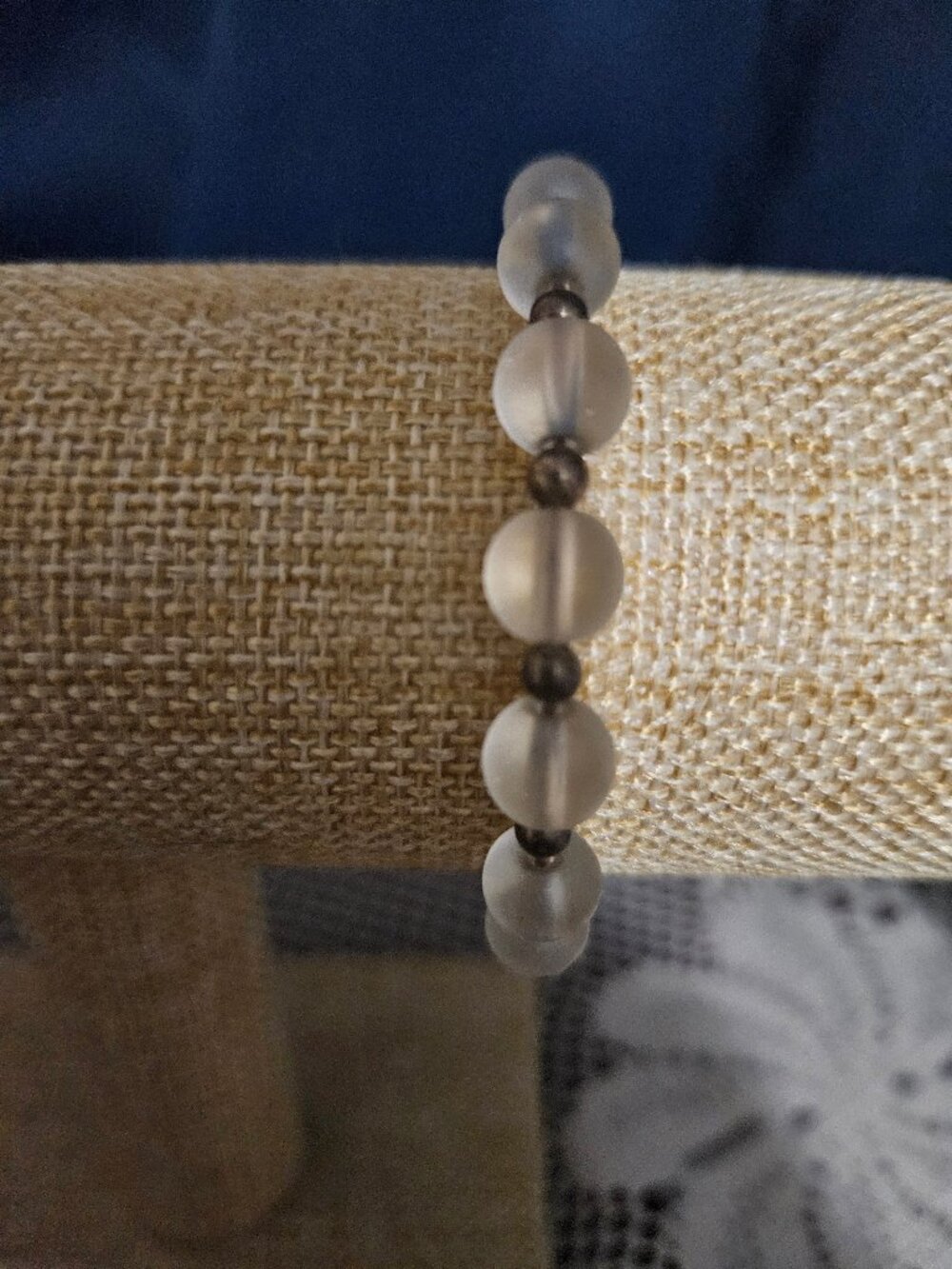 Vintage Size 6.5 Sea Glass and Gold Metal Beaded Bracelet with Magnetic Closure